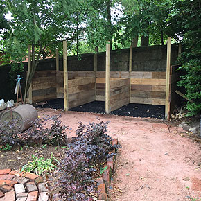 Compost bins, Milton of Campsie
